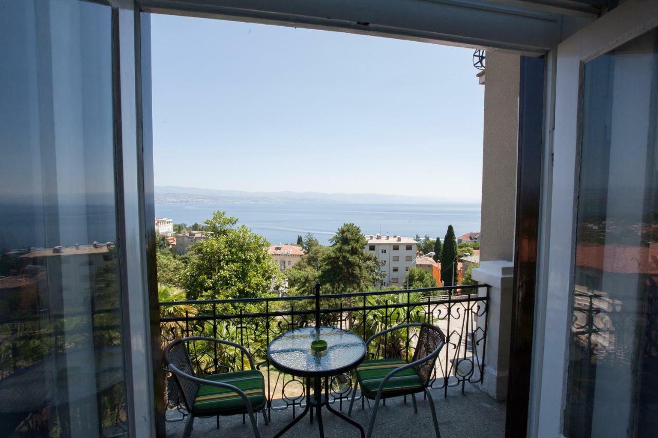 Villa Marija Lovran Bagian luar foto